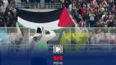 جیمی جامپ حامی فلسطین در جریان بازی فوتبال تونس و