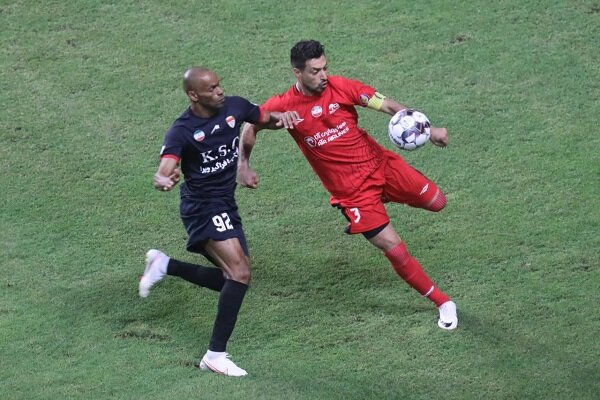 چشمک جام قهرمانی در بازی معوقه لیگ برتر؛سد فولادی مقابل تراکتور