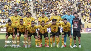 مدافع سپاهان راهی بیمارستان شد
